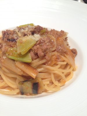 ひき肉と長ネギのパスタ